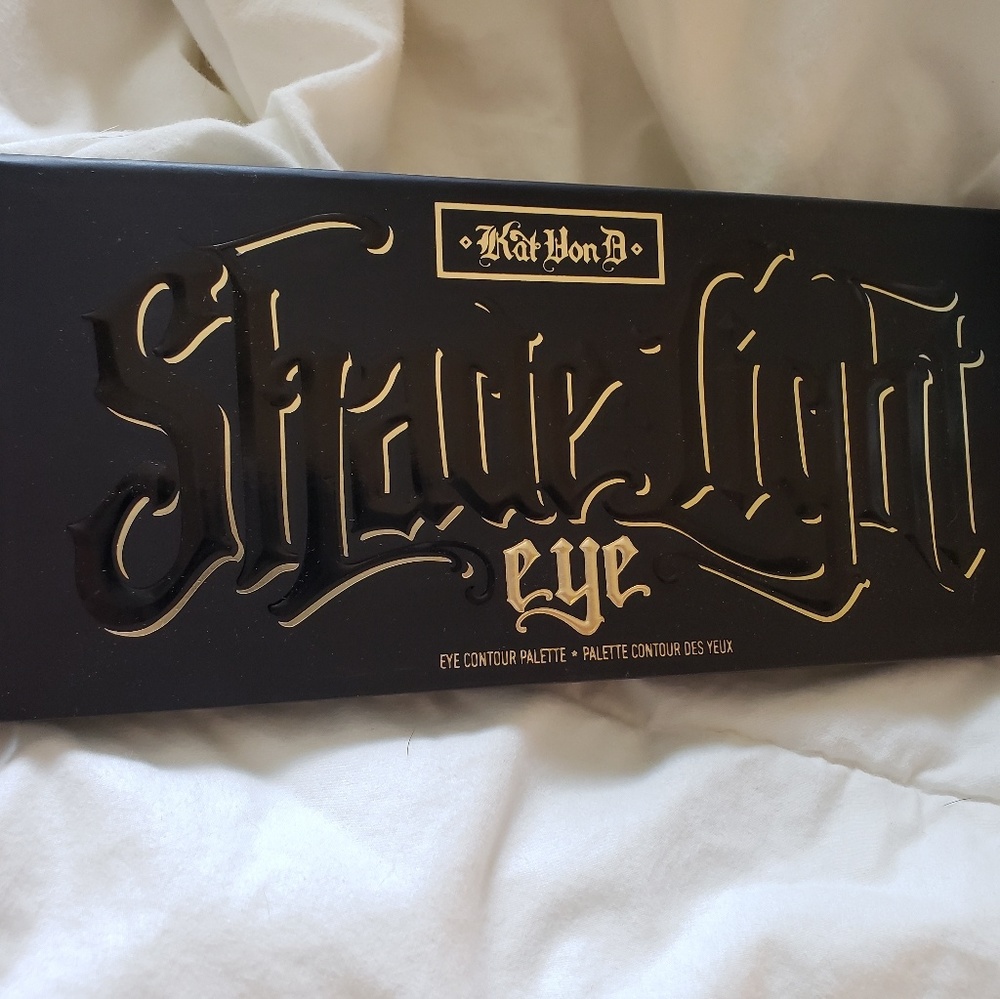 Kat Von D Shade + Light Eye Palette